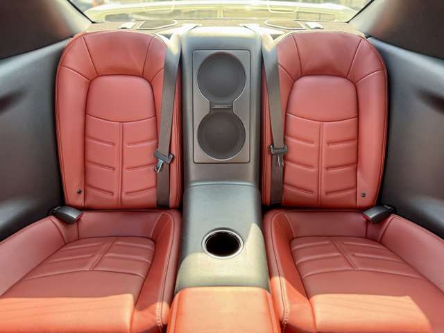 �㕔���ȂɂȂ�܂��B�ڗ�����⏝���͂������܂���B