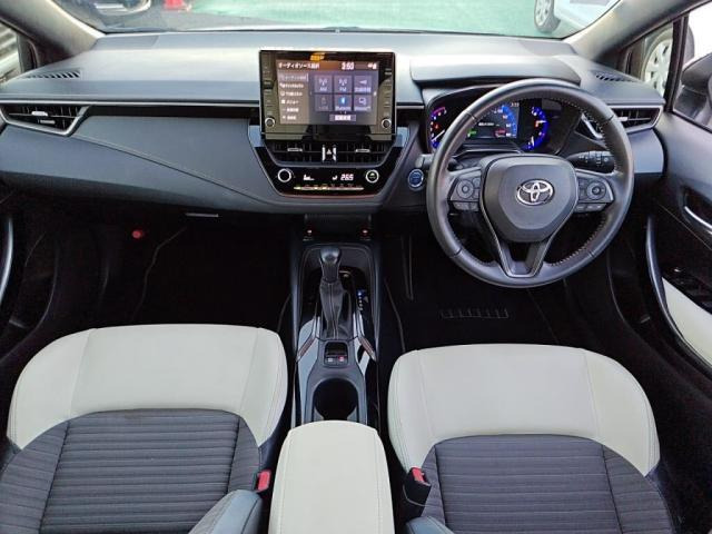 カローラツーリング1.8 ハイブリッド W×B