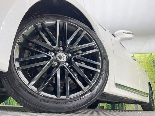 �y�����A���~�z�C�[���z�O�ςɃ}�b�`���������A���~�z�C�[���𑕒����Ă���܂��B�e��ЊO�A���~�z�C�[����A�X�^�b�h���X�^�C�����戵�����Ă���܂��B���񂲑��k����������