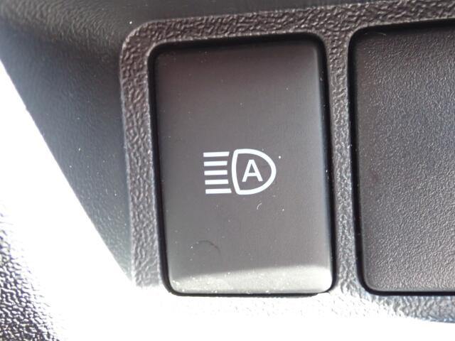 �Ό��Ԃ̃w�b�h�����v�ȂǑO���̖��邳�����m���A�n�C�r�[���ƃ��[�r�[��������킸��킹�邱�ƂȂ������Ő؂�ւ��܂��B��s�Ԃ�Ό��ԂȂǂ����Ȃ����ɂ̓n�C�r�[���֐؂�ւ��A�����܂Ō��ʂ����m�ۂ����S������