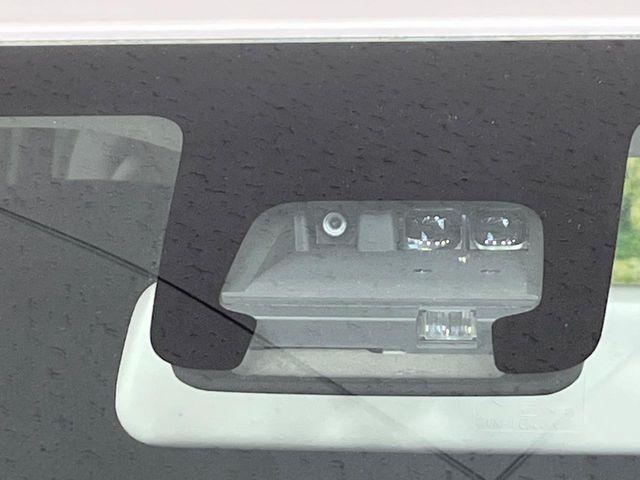 �y�X�Y�L �Z�[�t�e�B�T�|�[�g�z���s���ɑO���̎ԗ�����F�����A�Փ˂������Ȏ��͌x��ƃu���[�L�ŏՓˉ���Ɣ�Q�y�����A�V�X�g�B�����S�Ƀh���C�u�����y���݂��������܂��B