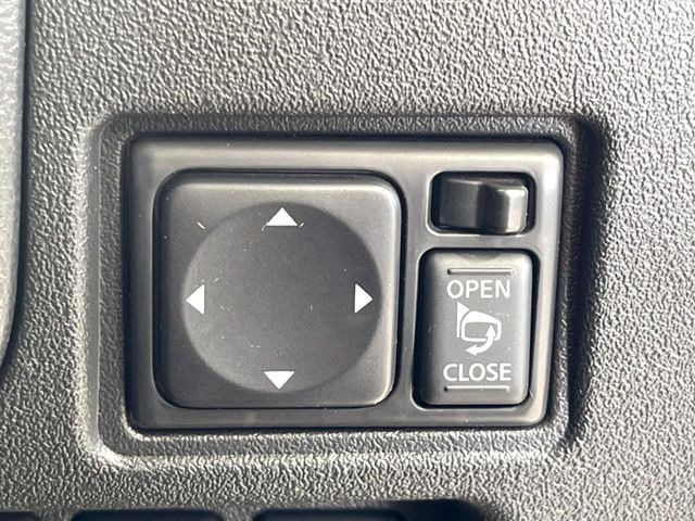 �y�d���i�[�~���[�z�T�C�h�~���[�͓d���i�[���ƂȂ��Ă���A�������ԏ�ł��L�Y�������X�N��}�����܂��B