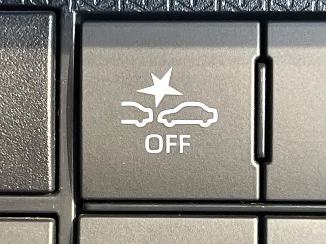 �y�X�}�[�g�A�V�X�g�z���s���ɑO���̎ԗ�����F�����A�Փ˂������Ȏ��͌x��ƃu���[�L�ŏՓˉ���Ɣ�Q�y�����A�V�X�g�B�����S�Ƀh���C�u�����y���݂��������܂��B