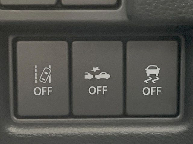 �y�X�Y�L �Z�[�t�e�B�T�|�[�g�z���s���ɑO���̎ԗ�����F�����A�Փ˂������Ȏ��͌x��ƃu���[�L�ŏՓˉ���Ɣ�Q�y�����A�V�X�g�B�����S�Ƀh���C�u�����y���݂��������܂��B