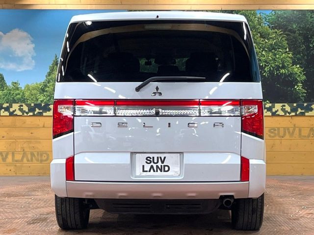 安心の最長10年・走行無制限保証(有償)をご用意。保証内容も充実はもちろん、無料点検&オイル交換や、年中無休の全国・24時間ロードサービスも付帯されておりますのでご安心下さい。