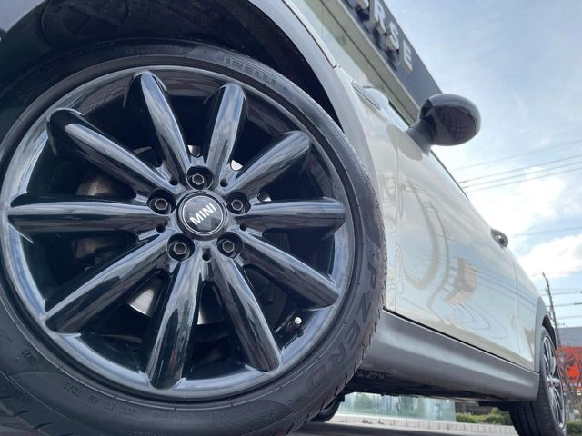 ������OP17�C���`�A���~�z�C�[��:�A���ԂȂ�ł͂̑�z����������x����z�C�[���Ƒ����ł�!���{�Ԃ̑���Ɋ���Ă�����ɂ����Б̊����Ē��������قǁA�������x���ł܂Ƃ܂��Ă��܂�!