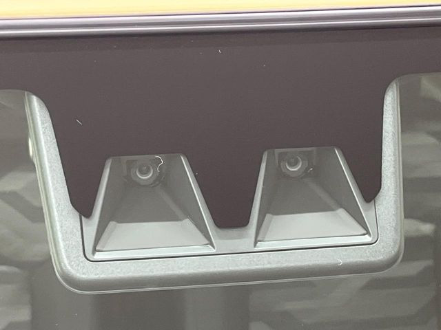 �y�X�}�[�g�A�V�X�g�z���s���ɑO���̎ԗ�����F�����A�Փ˂������Ȏ��͌x��ƃu���[�L�ŏՓˉ���Ɣ�Q�y�����A�V�X�g�B�����S�Ƀh���C�u�����y���݂��������܂��B