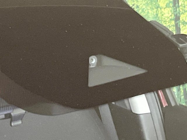 �y�C���e���W�F���g�G�}�[�W�F���V�[�u���[�L�z�t�����g�J�����őO���̎ԗ�����s�҂����m�B�Փ˂������Ȏ��͏Փ˔�Q�y���u���[�L���쓮�A�Փˉ�����T�|�[�g�B�����S�Ƀh���C�u�����y���݂��������܂��B