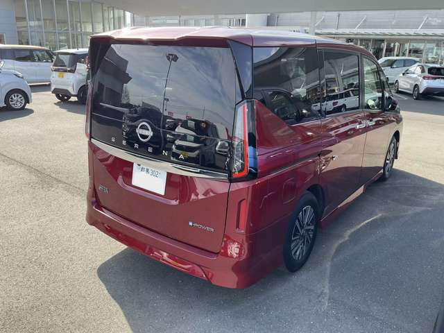 セレナ1.4 e-POWER ハイウェイスターV