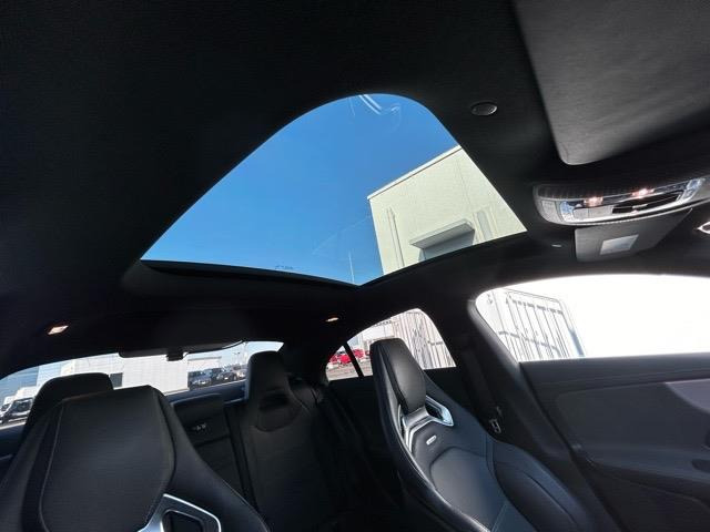 CLAクラスAMG CLA45 S 4マチックプラス 4WD