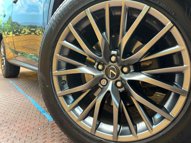 �y����20�C���`�A���~�z�C�[���z�O�ςɃ}�b�`���������A���~�z�C�[���𑕒����Ă���܂��B�e��ЊO�A���~�z�C�[����A�X�^�b�h���X�^�C�����戵�����Ă���܂��B���񂲑��k����������