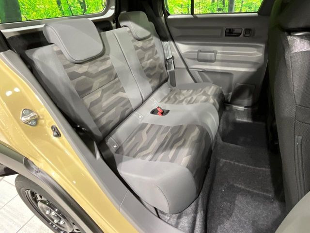 ���i���ȃI���W�i���t���A�}�b�g���I�v�V�����ɂĂ��p�ӂ��Ă���܂��B���D���ȃf�U�C����J���[�����Ԃɍ��킹�đI��ł����������Ƃ��ł��܂���