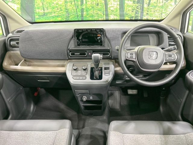 フリード1.5 e:HEV エアー EX