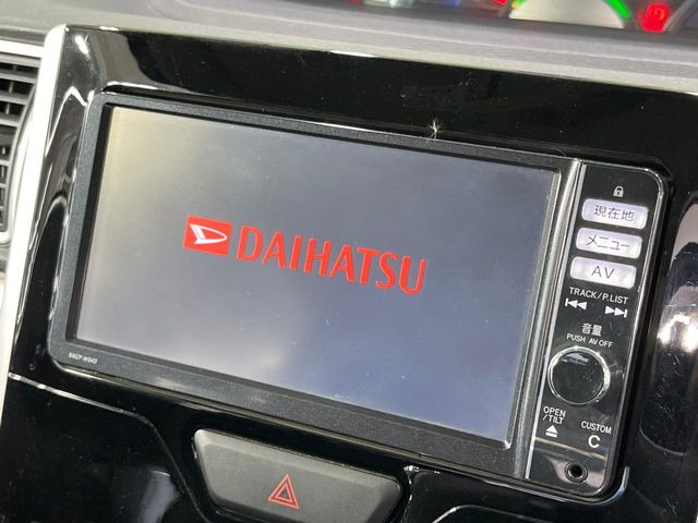 �y�����i�r�z�l�C�̏����i�r�𑕔����Ă���܂��B�i�r�̎g���₷���͂������A�I�[�f�B�I�@�\���[��!�L�����v�◷�s�͂������A�ʋ΂┃�����ȂǕ��i�̃h���C�u���y�����Ȃ�͂���