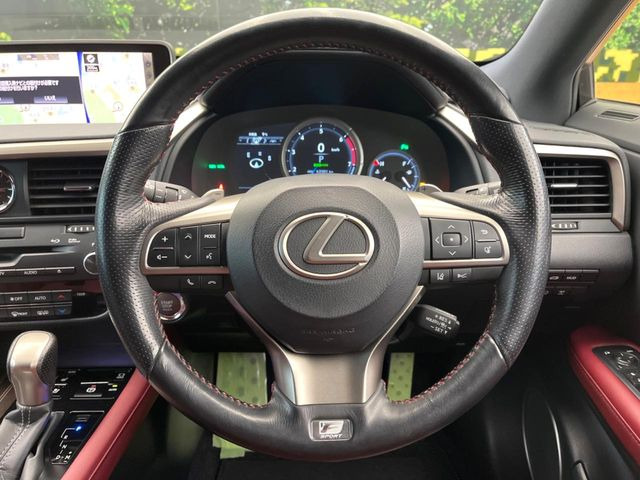 �y�����v�����X�e�A�����O�z�㎿�Ȋv���g�p���邱�ƂŁA��ɂ����������݂ƂĂ��^�]���₷���n���h���ł���