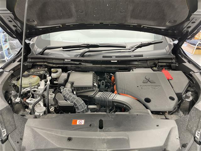 アウトランダーPHEV 2.4 P 4WD