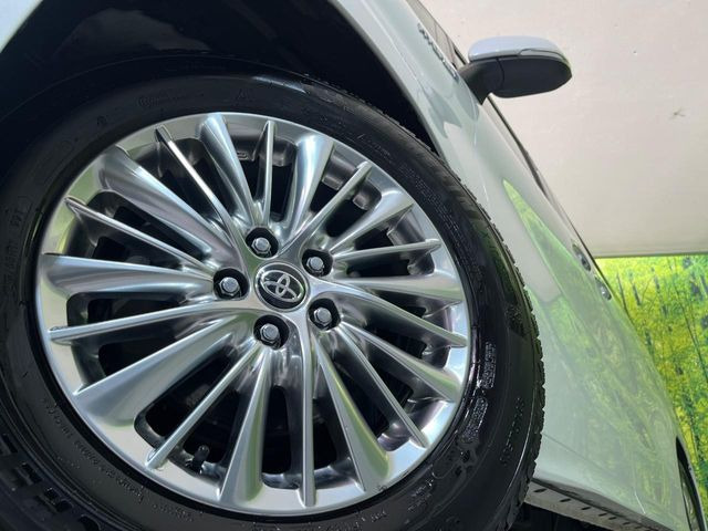 �y����17�C���`�A���~�z�C�[���z�O�ςɃ}�b�`���������A���~�z�C�[���𑕒����Ă���܂��B�e��ЊO�A���~�z�C�[����A�X�^�b�h���X�^�C�����戵�����Ă���܂��B���񂲑��k����������