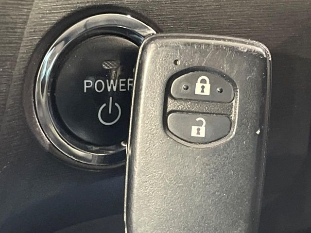 �y�X�}�[�g�L�[�z�J�o����|�P�b�g�ɓ��ꂽ�܂܂ł��h�A�̎{���E�������\�ȃX�}�[�g�L�[�𑕔��B�G���W���̃I���E�I�t�����J�M�����o���K�v����������Ƃ��Ă��֗��ł���