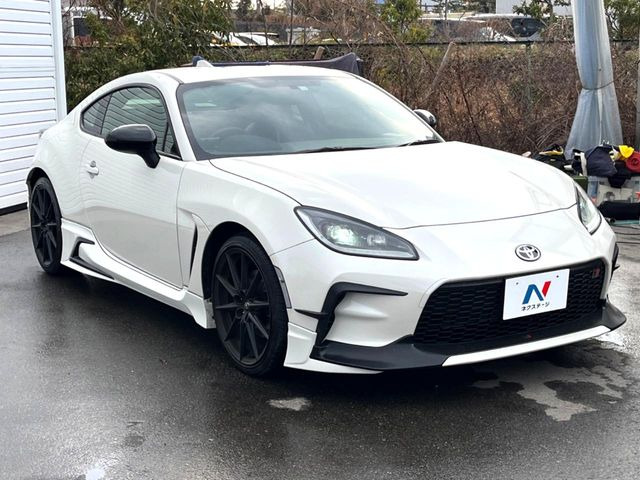 �������x�̃K���X�疌�ŝ����͂������A�㎿�ȃc���E����������B���O����_���J�����؂Ȉ��Ԃ�ی삵�A�F�����E�򉻂�h�~�B�u�e�X�v���b�V���R�[�g�v�A�u�e�v���~�b�T�R�[�g�v���炨�I�т��������܂��B