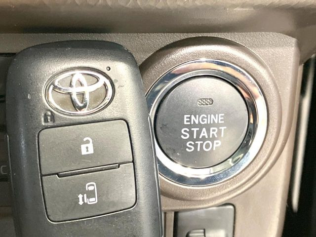 �y�X�}�[�g�L�[�z�J�o����|�P�b�g�ɓ��ꂽ�܂܂ł��h�A�̎{���E�������\�ȃX�}�[�g�L�[�𑕔��B�G���W���̃I���E�I�t�����J�M�����o���K�v����������Ƃ��Ă��֗��ł���