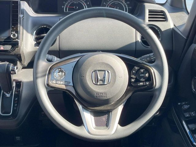 �y�����v�����X�e�A�����O�z�㎿�Ȋv���g�p���邱�ƂŁA��ɂ����������݂ƂĂ��^�]���₷���n���h���ł���