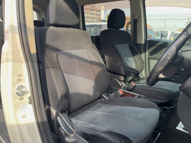 �^�]�ȃV�[�g���͎g�p�������Ȃ��A�ǍD�ȏ�ԂƂȂ��Ă��܂��B���J�Ɏg���Ă������Ƃ��悭�킩��܂��ˁB