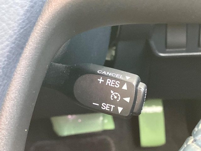 �y�N���[�Y�R���g���[���z�������H�����N���N���s�B�A�N�Z���𗣂��Ă���葬�x�ő��s���ł��A�������^�]���̕��S���y��!�����E�������ȒP�ȃX�C�b�`����Œ����ł��܂��B