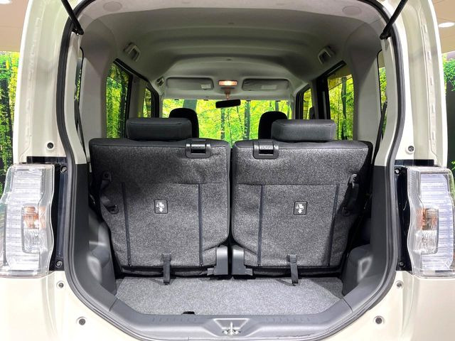 ���i�̂���������ʋ΁A���}���ɏ\���ȉ׎��X�y�[�X���m�ۂ��Ă���܂��B�Z�J���h�V�[�g��|���ƁA�傫�ȉו��̐ύڂ��\�ł���