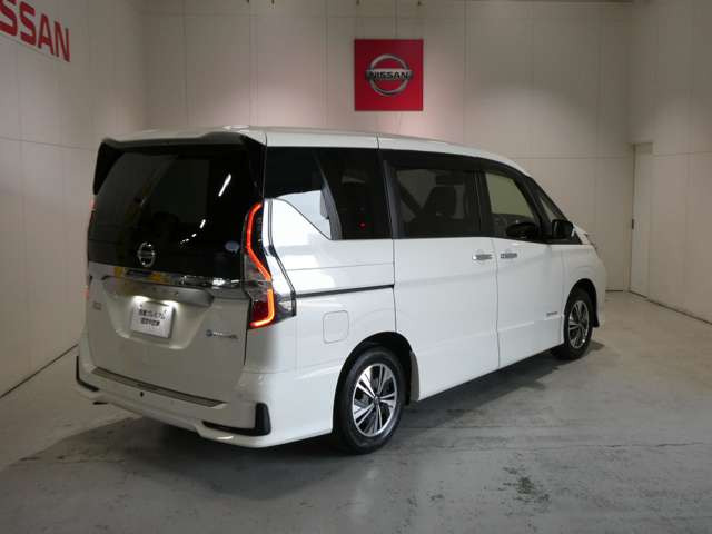 セレナ1.2 e-POWER ハイウェイスターV