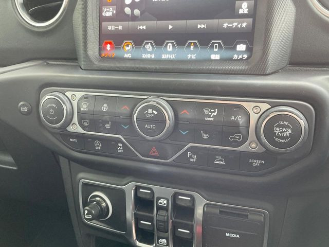 ���t�����g�V�[�g�q�[�e�B���O:�^�]�ȁE����ȋ��ɎO�i�K�Œ��߂��\�ȃV�[�g�q�[�^�[�𑕔����Ă���܂��B�G�߂��킸���K�ɂ��g�p���������܂��B