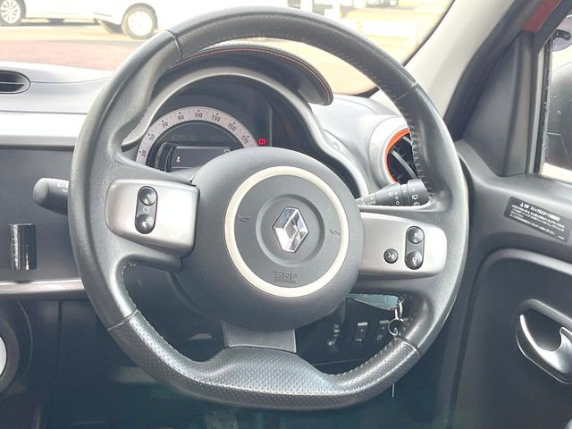 ���n���h�����̃X�������Ȃ��A���ꂢ�ȏ�Ԃ��ێ����Ă���܂��B�e�X�C�b�`���̓�����m�F�ς݂ł��B