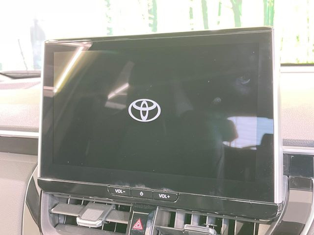 �y����10.5�C���` �f�B�X�v���C�I�[�f�B�I�z���ʂ̃f�B�X�v���C��AppleCarPlay��AndroidAuto�����p�\�B�傫�ȉ�ʂŃX�}�z�i�r�A�v���������p���������܂���