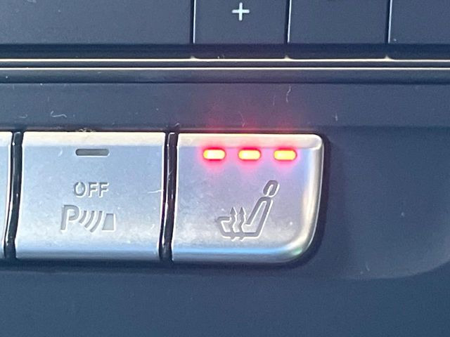 ���t�����g�V�[�g�q�[�e�B���O:�^�]�ȁE����ȋ��ɎO�i�K�Œ��߂��\�ȃV�[�g�q�[�^�[�𑕔����Ă���܂��B�G�߂��킸���K�ɂ��g�p���������܂��B