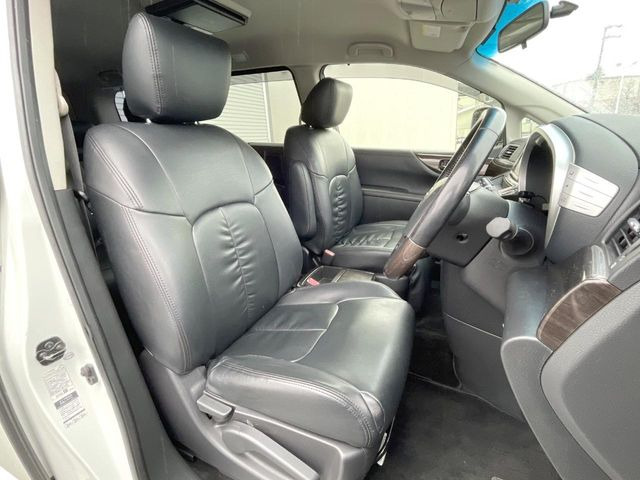 �^�]�Ȃ܂��ɂ͏\���ȃX�y�[�X������A�啿�ȕ��ł��������^�]���Ă�����������ł��B