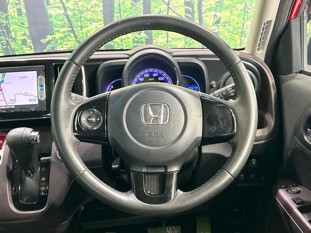 �y�����v�����X�e�A�����O�z�㎿�Ȋv���g�p���邱�ƂŁA��ɂ����������݂ƂĂ��^�]���₷���n���h���ł���