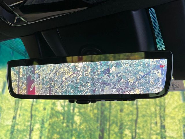 �y�f�W�^���C���i�[�~���[�z�J�������B�e�����ԗ�����̉f�������[���~���[���ɕ\���B�N���A�Ȏ��E�ŏ󋵂̊m�F���\�ł�!���h�����R�@�\�����p�ɂ͕ʓrSD�J�[�h�����p�ӂ��������ꍇ������܂��B