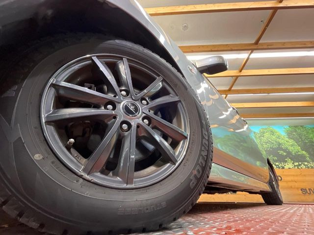 �y15�C���`�A���~�z�C�[���z�O�ςɃ}�b�`�����A���~�z�C�[���𑕒����Ă���܂��B�e��A���~�z�C�[����A�X�^�b�h���X�^�C�����戵�����Ă���܂��B���񂲑��k����������