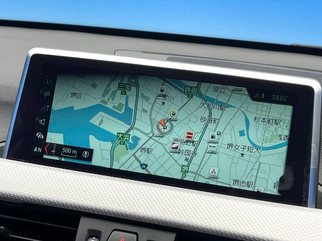 �������i�r:��̊��̂���i�r�́A����������ԓ������o���Ă���܂��B�I�[�f�B�I�@�\���[�����Ă���܂��̂ŁA�^�]�����y���߂܂���