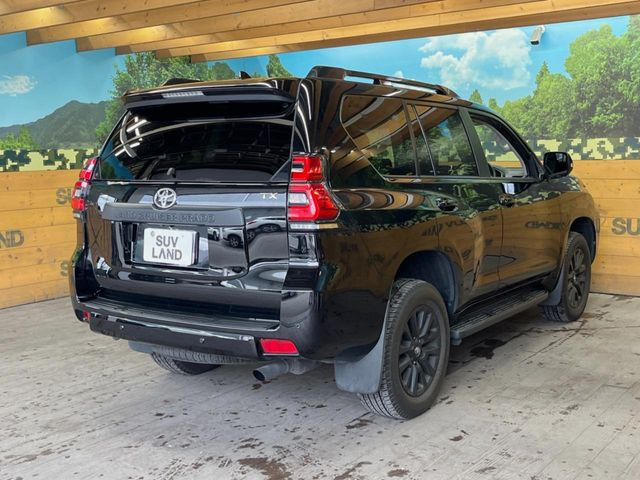 ☆全国のネクステージからお取り寄せが可能※!遠方の店舗に展示してあるクルマが気になる場合も、最寄りの店舗でご覧いただくことが可能です!是非私たちに要望をお聞かせください!※別途費用