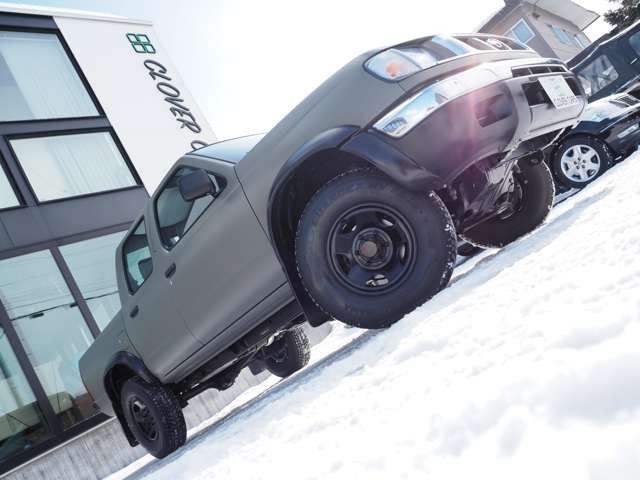 ���Ԃ̏�ԂŋC�ɂȂ镔�����������܂�����A���[���ɂČf�ڒ��ȊO�̉摜�⓮��������肷�邱�Ƃ��\�ł�!�J�[�Z���T�[�o�R�ɂĂ��₢���킹�������A���ڃ��[��:world_clovercars@yahoo.co.jp�܂ł��A����������