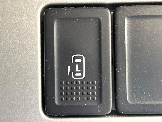 �y�p���[�X���C�h�h�A�z�X�}�[�g�L�[��^�]�Ȃ̃X�C�b�`�ŃX���C�h�h�A�̊J���\���d��������͂����ăh�A���J����K�v�������A���������q�l�ł��A�d���ו��������Ă��鎞�����N�ɊJ���߂ł��܂���