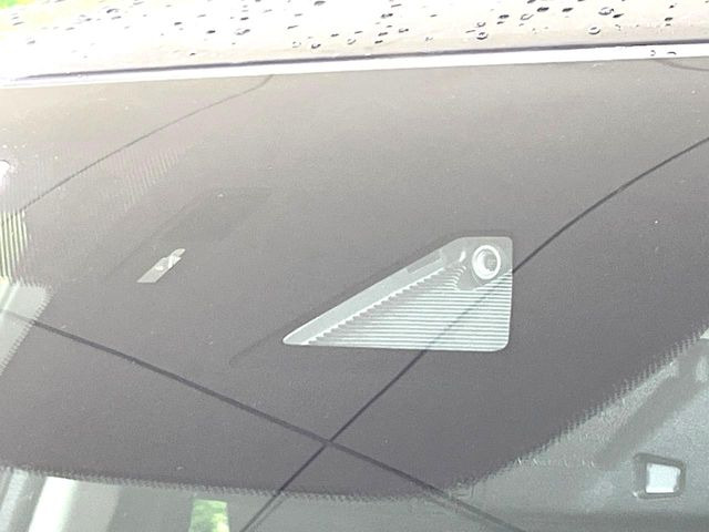 �y�X�}�[�g�V�e�B�u���[�L�T�|�[�g�z�ᑬ���s���ɑO���̎ԗ�����F�����A�Փ˂������Ȏ��͌x��ƃu���[�L�ŏՓˉ���Ɣ�Q�y�����A�V�X�g�B�����S�Ƀh���C�u�����y���݂��������܂��B