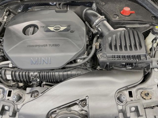 �����X�ł́A�e���[�J�[�̐�p�f�f�e�X�^�[�𓱓��B���Ǝ��i�����e�N�j�J���X�^�b�t���풓���Ă���܂��̂ŁA������̍ۂɂ����S���Ă����p���������܂��B