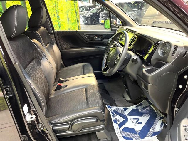 �y�n�[�t���U�[�V�[�g�z�������ƍ���S�n�𗼗������l�C�̃V�[�g���w�ʁE���ʂ̃t�@�u���b�N�f�ނ́A�ʋC���̗ǂ��⊊��ɂ����ɗD��Ă��܂��B�C���╞���ɍ��E���ꂸ���K�ɂ���肢�������܂��B