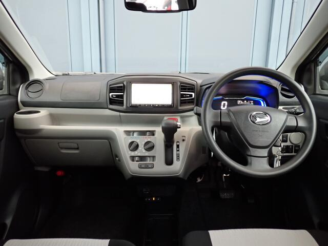 �C���p�l�摜�ɂȂ�܂��B�ԓ��͐��Ǝ҂ɂĎ����N���[�j���O�{�H�ς݂Ȃ̂ŁA��ϐ����ł��B