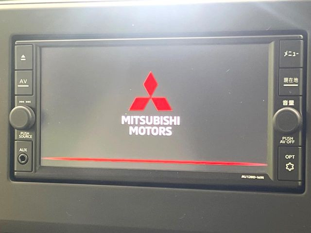 �y�����i�r�z�l�C�̏����i�r�𑕔����Ă���܂��B�i�r�̎g���₷���͂������A�I�[�f�B�I�@�\���[��!�L�����v�◷�s�͂������A�ʋ΂┃�����ȂǕ��i�̃h���C�u���y�����Ȃ�͂���