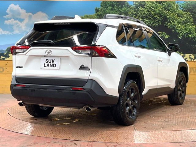 ☆全国のネクステージからお取り寄せが可能※!遠方の店舗に展示してあるクルマが気になる場合も、最寄りの店舗でご覧いただくことが可能です!是非私たちに要望をお聞かせください!※別途費用