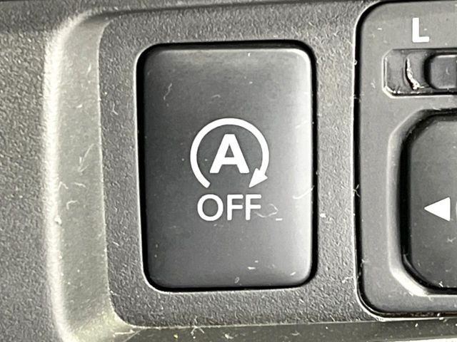 �y�A�C�h�����O�X�g�b�v�z�ԐM����a�؂Œ�Ԃ����ۂɃG���W�����~���A���ʂȔR���̏����}���܂��B�R��������ی�ɂȂ���@�\��G���W���̓u���[�L�𗣂��΍Ďn�����܂��B