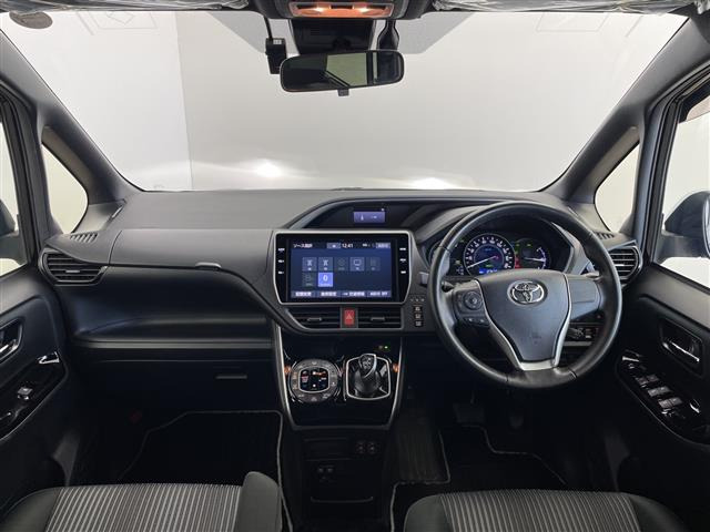 ヴォクシー1.8 ハイブリッド ZS 煌II