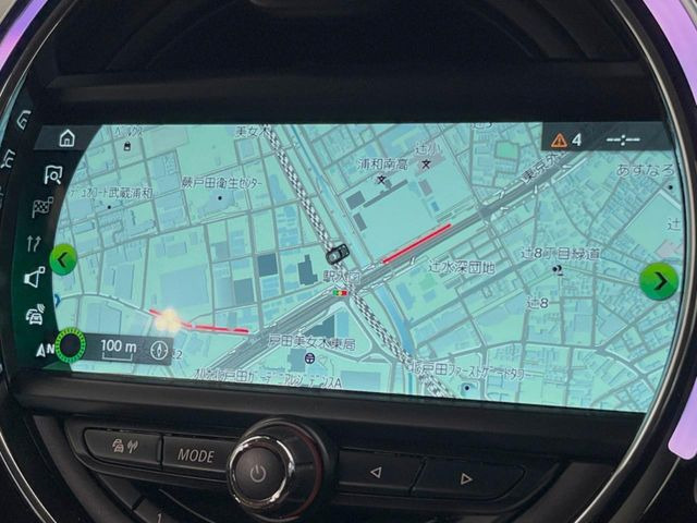 �������i�r:��̊��̂���i�r�́A����������ԓ������o���Ă���܂��B�I�[�f�B�I�@�\���[�����Ă���܂��̂ŁA�^�]�����y���߂܂���